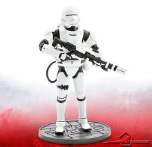 Load image into Gallery viewer, Star Wars Elite Series Diecast Figure 6 1/2 &quot; - First Order Flametrooper - Disney Store Exclusive
